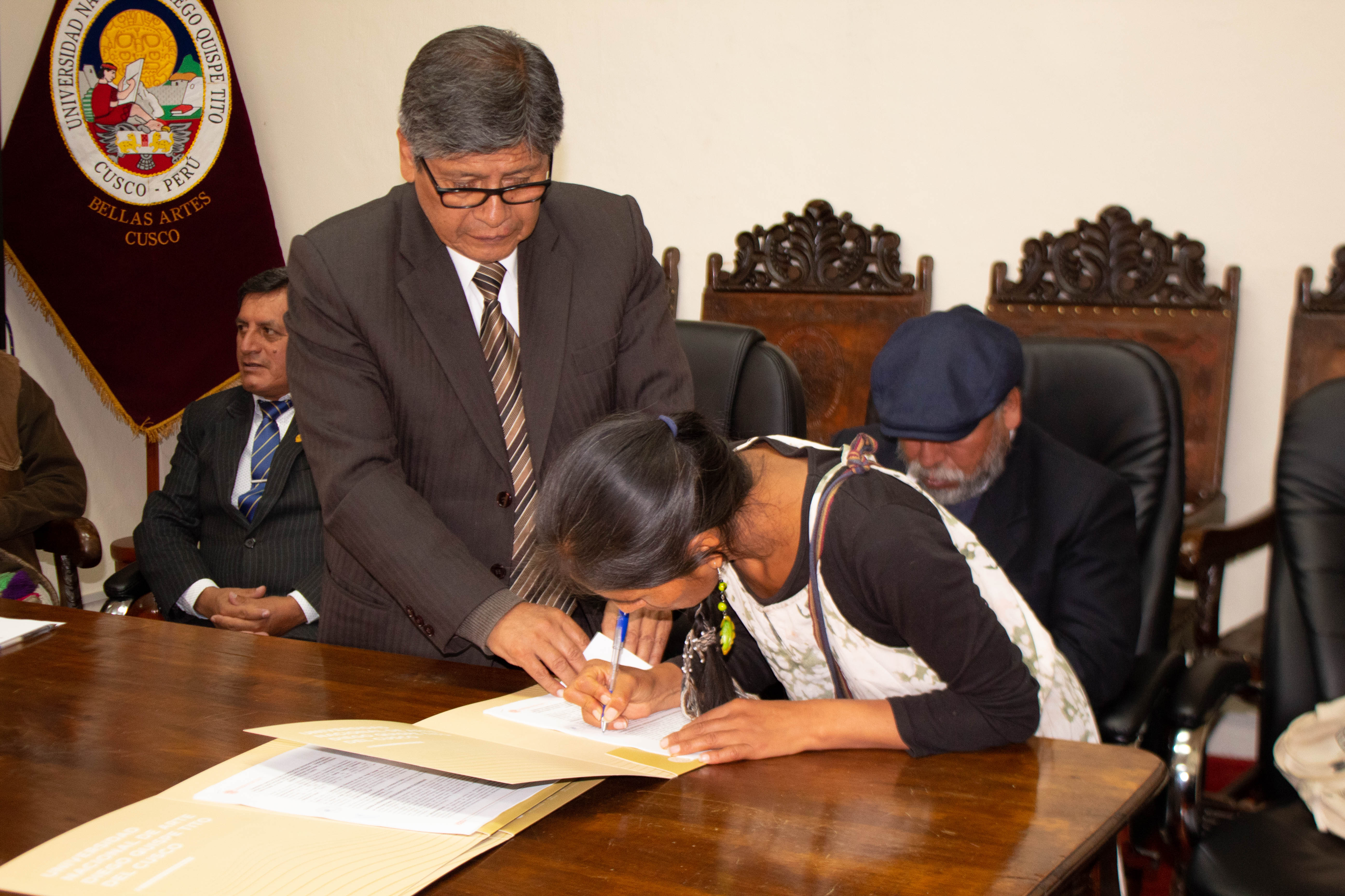 momento de la firma entre los representantes de ambas entidades. 