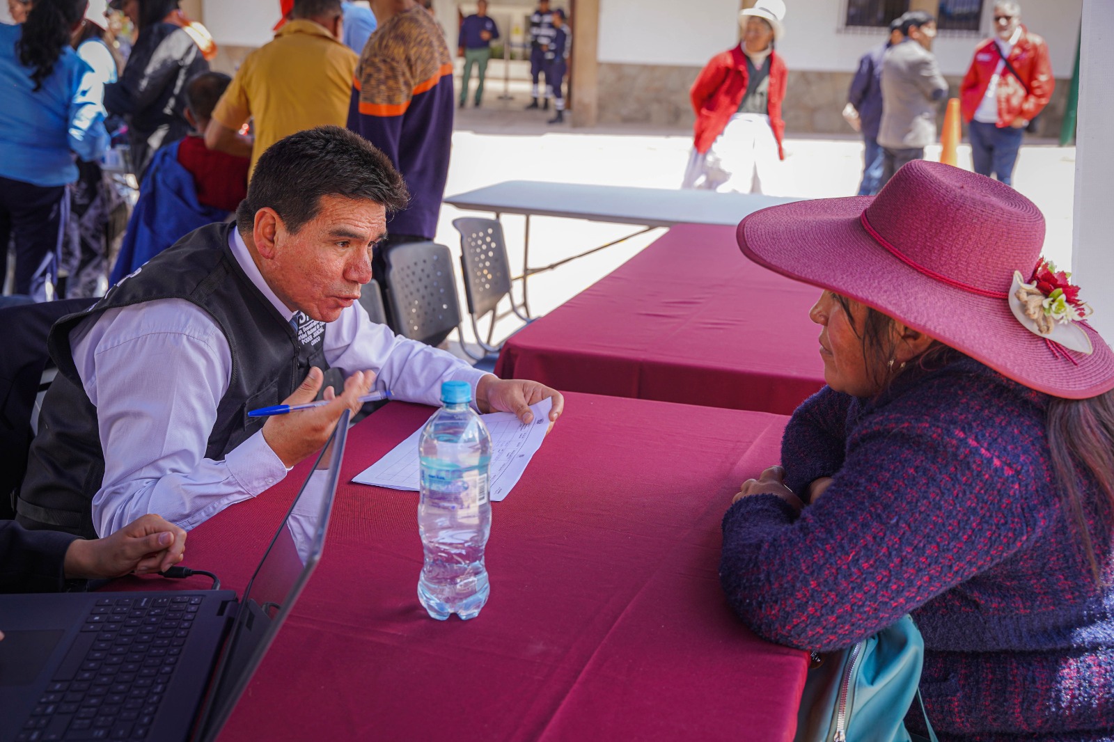 Pobladores de Urubamba fueron beneficiados con Feria Nacional Simultánea Llapanchispaq Justicia