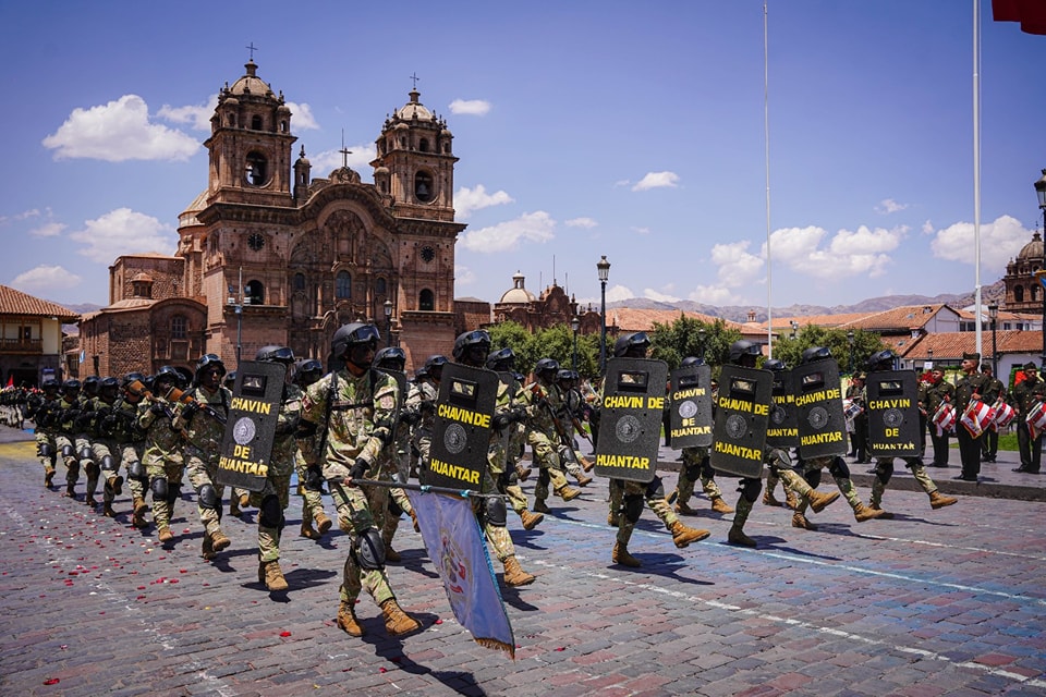 Presidenta de la Corte de Cusco participó en ceremonia del XLVII Aniversario de las Fuerzas Armadas y homenaje a la Virgen de las Mercedes