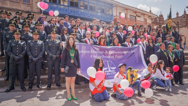 Instituciones integrantes del Código Procesal Penal desfilaron en la plaza de armas por su XV Aniversario de implementación