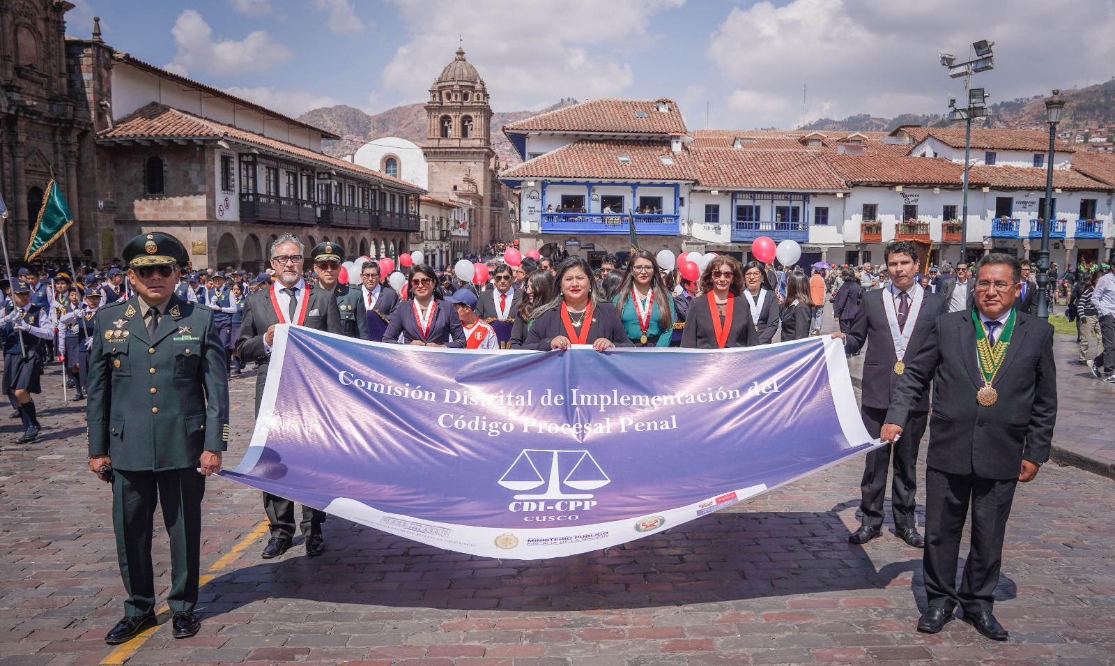 Instituciones integrantes del Código Procesal Penal desfilaron en la plaza de armas por su XV Aniversario de implementación