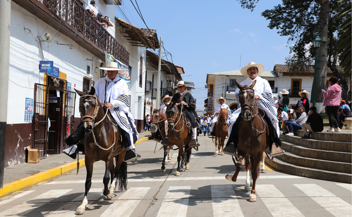 Primer día de Feria Agropecuaria, Agroindustrial y Artesanal 2024