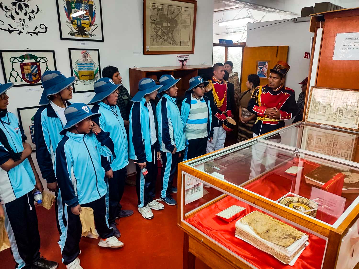 El Gobierno Regional De Cusco Fomenta Educación E Historia Través De Visitas Guiadas En El Archivo Regional