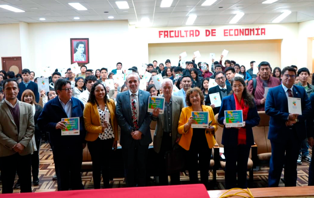 Universitarios cusqueños conocieron bondades del Observatorio del Proyecto Educativo Nacional