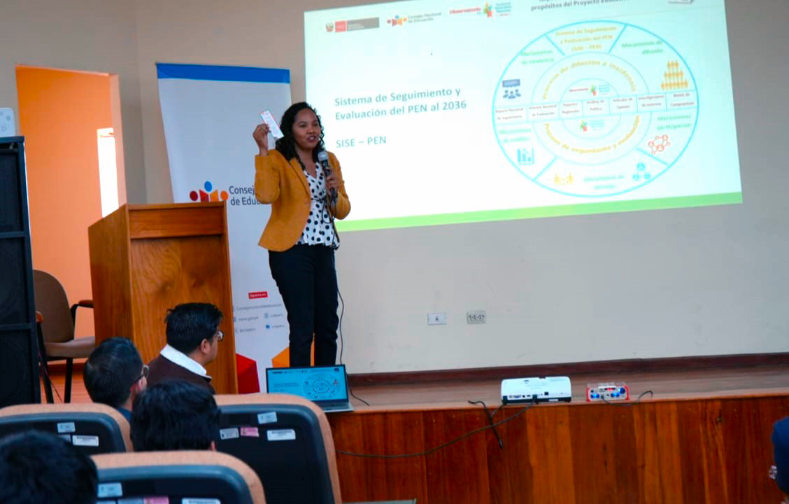 Universitarios cusqueños conocieron bondades del Observatorio del Proyecto Educativo Nacional