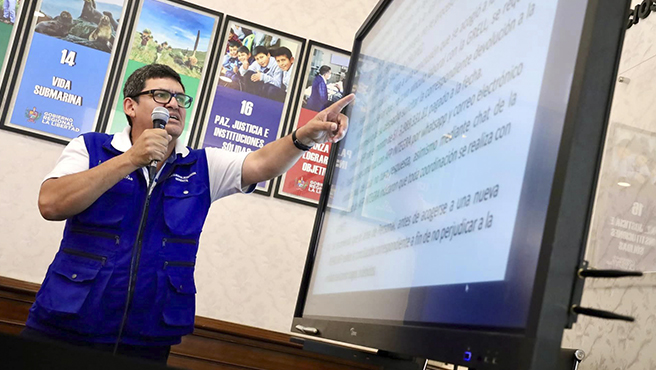 Más de 1500 pantallas interactivas serán distribuidas en IIEE en diciembre