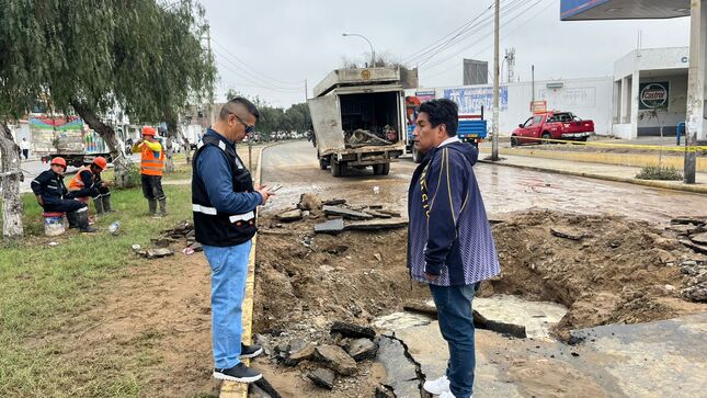 Municipalidad auxilia a ciudadanos afectados por aniego y forado