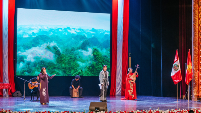 Vietnam: el quechua pop de Lenin Tamayo traspasa fronteras en Asia