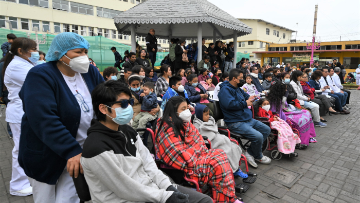 Sinfonía por el Perú deleitó con terapia musical a niños y adolescentes hospitalizados del INSN