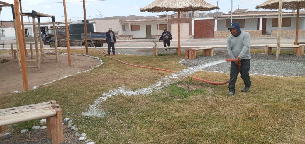 imagen de riego de parque ecológico