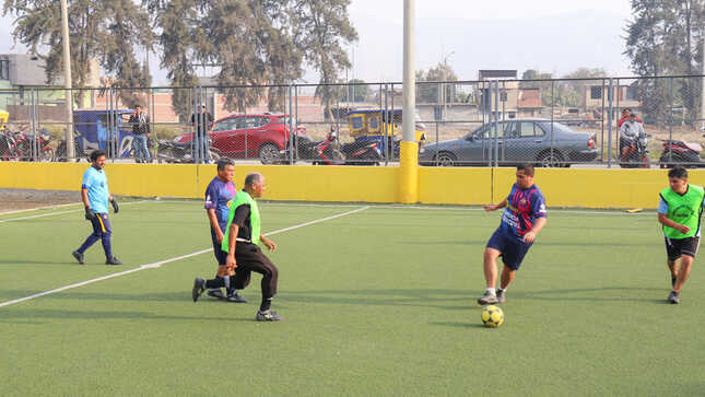 Personal de MDN en la cancha