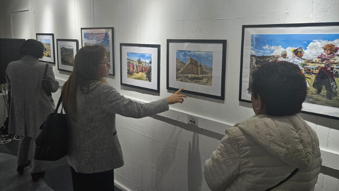 Inauguran exhibición fotográfica “Qhapaq Ñan: el Gran Camino Inca” en San Francisco