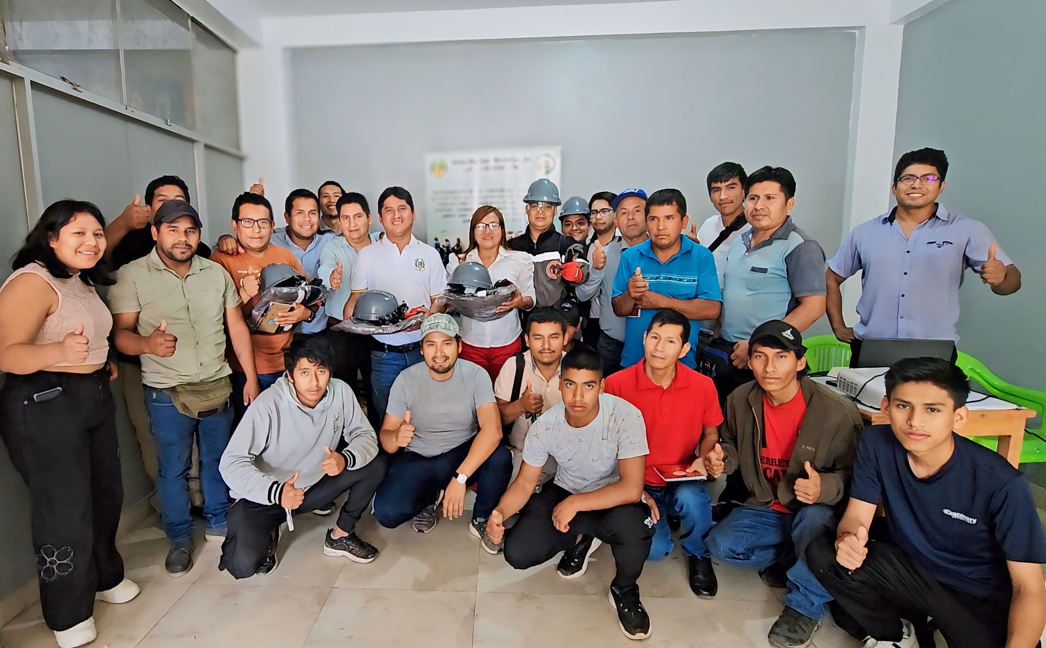 Gestión municipal del alcalde provincial educa y capacita a jóvenes en operación y manejo de maquinaria pesada