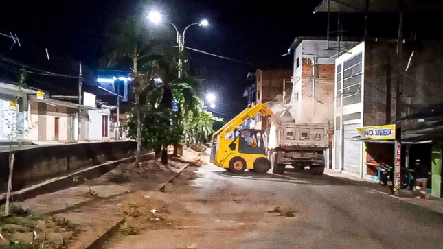 MPSM realiza desarenado y limpieza de maleza del casco urbano de la ciudad.