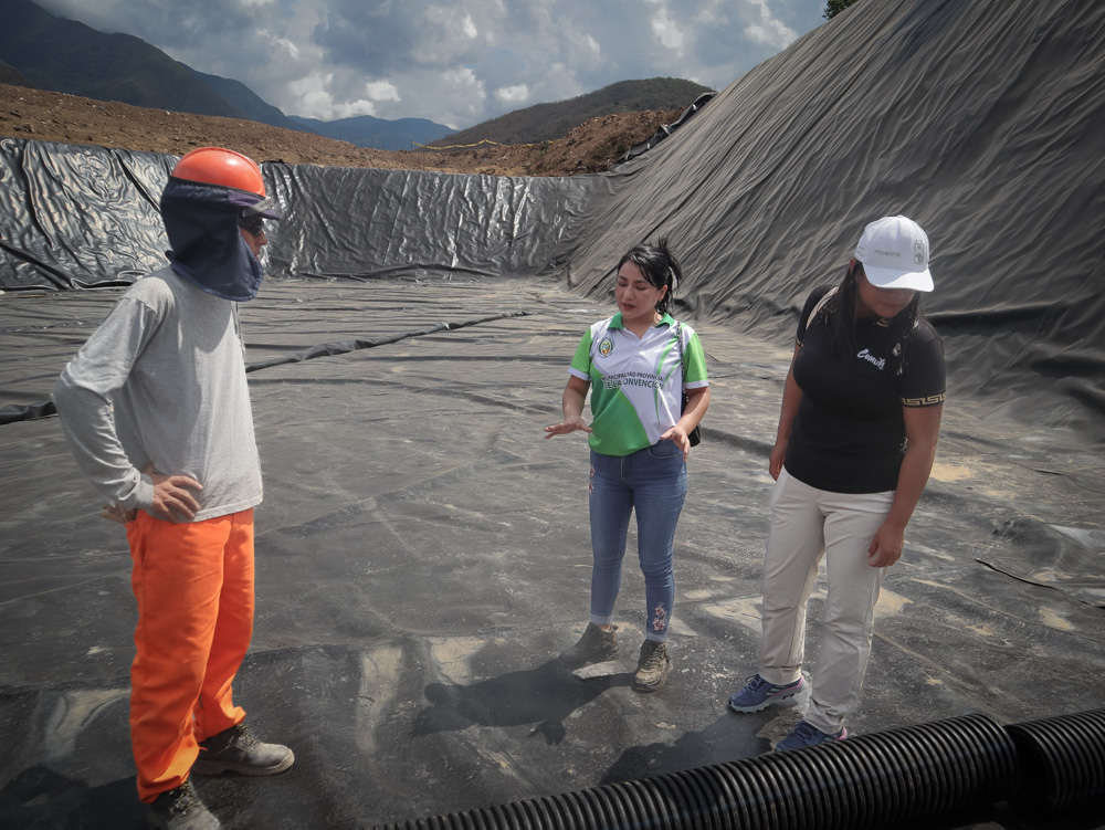 Importantes avances en el mantenimiento del relleno sanitario de Tiobamba Playa