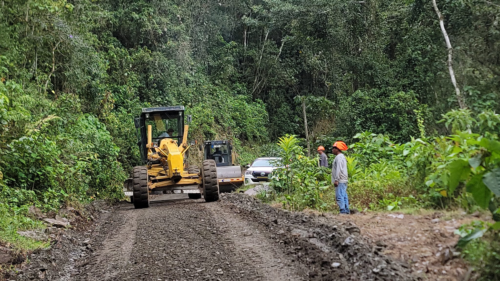 IVP avanza en el mantenimiento de carretera Poromate - Alto Poromate con un 70% de ejecución