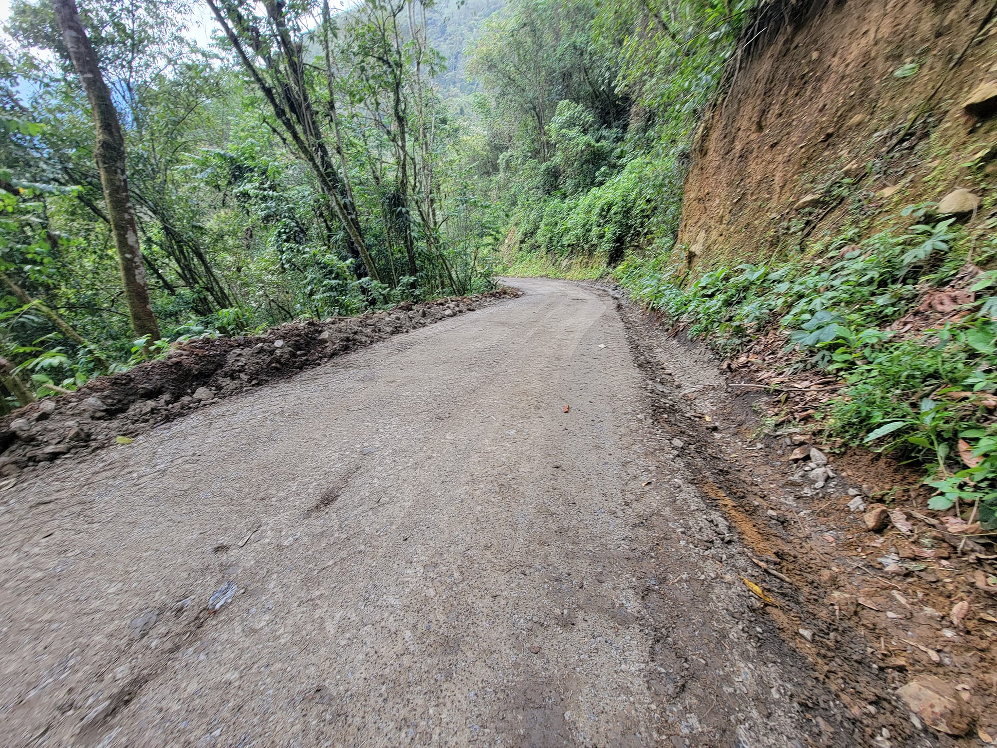IVP avanza en el mantenimiento de carretera Poromate - Alto Poromate con un 70% de ejecución