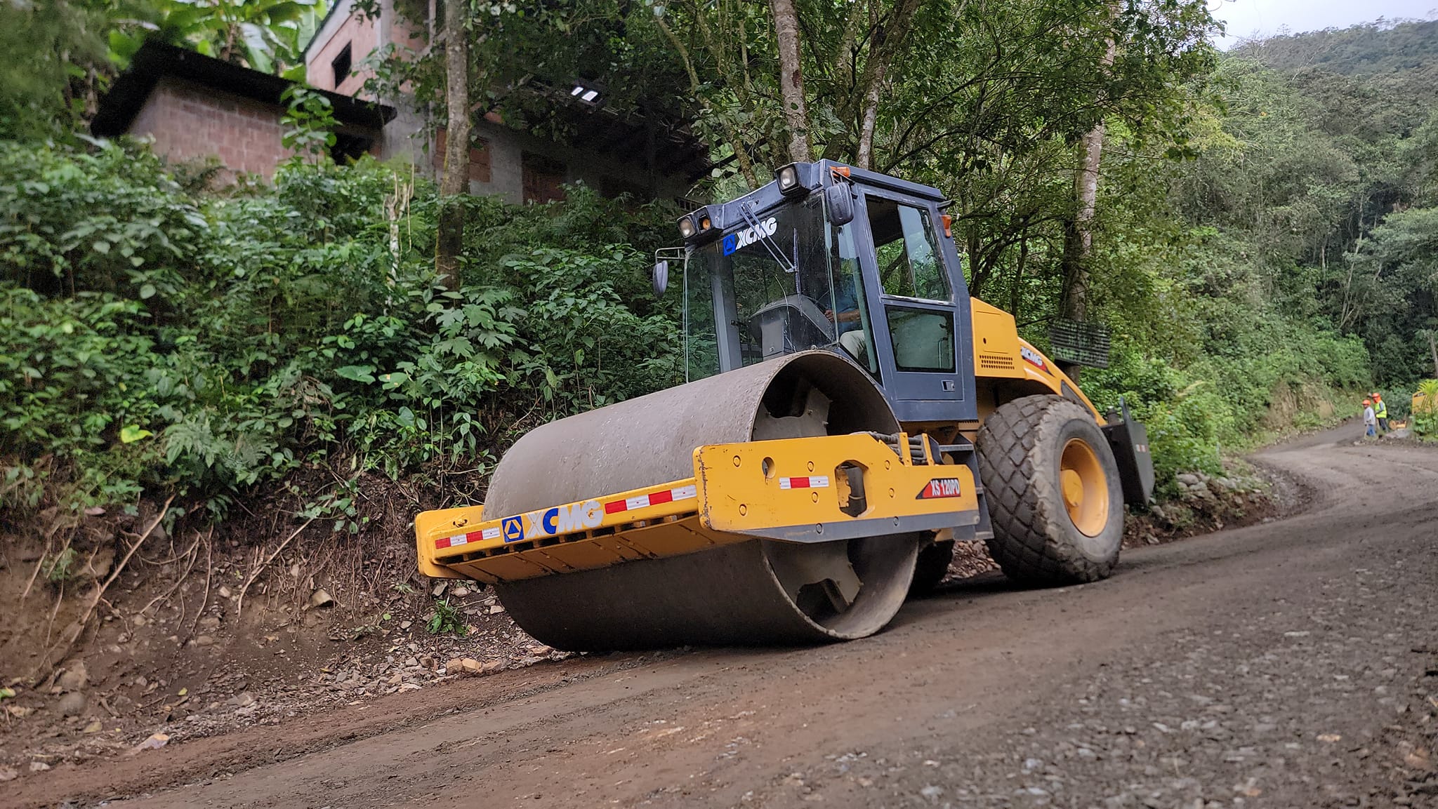 IVP avanza en el mantenimiento de carretera Poromate - Alto Poromate con un 70% de ejecución