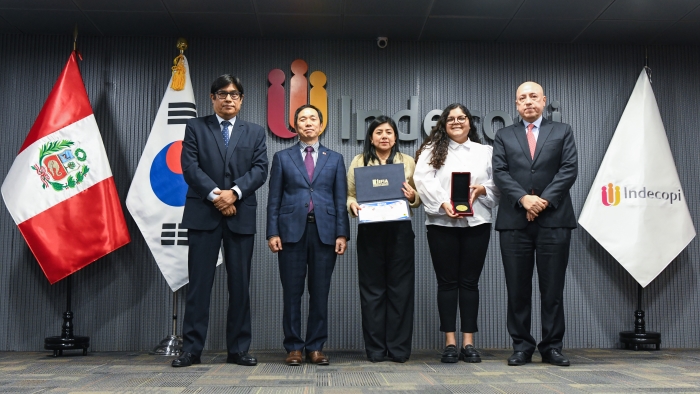 ¡Orgullo nacional! El Indecopi reconoce a inventoras peruanas que triunfaron en Corea
