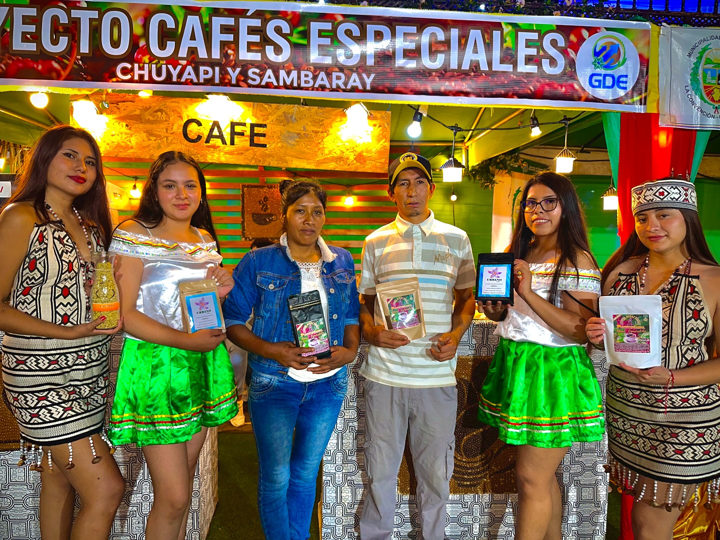 Productores y emprendedores convencianos demostraron lo mejor de sus productos en la Noche del Café - Edición Octubre 2024