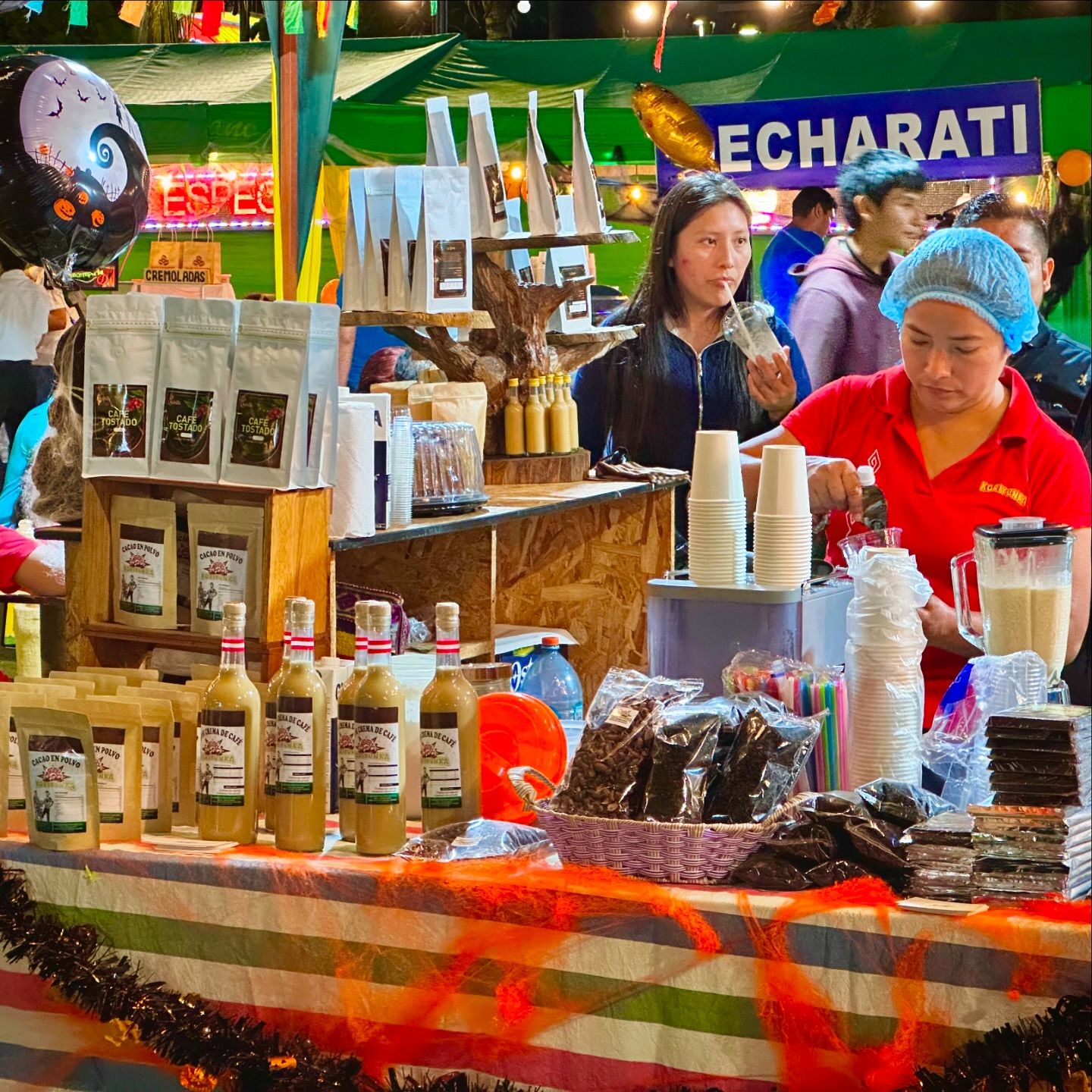 Productores y emprendedores convencianos demostraron lo mejor de sus productos en la Noche del Café - Edición Octubre 2024