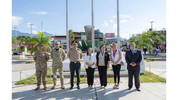 Ceremonia de Izamiento de nuestro Pabellón Nacional en la Plaza Mayor de Tarapoto.
