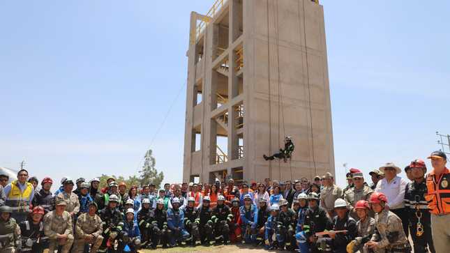 Inauguración de torre de instrucción y entrenamiento
