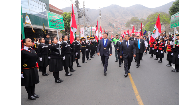 Alcalde Richard Soria participa del Desfile Escolar por los 63 años de Aniversario de la I.E. Glorioso Hùsares de Junìn