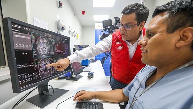 Minsa inauguró tomógrafo y resonador magnético de última tecnología en el Hospital María Auxiliadora