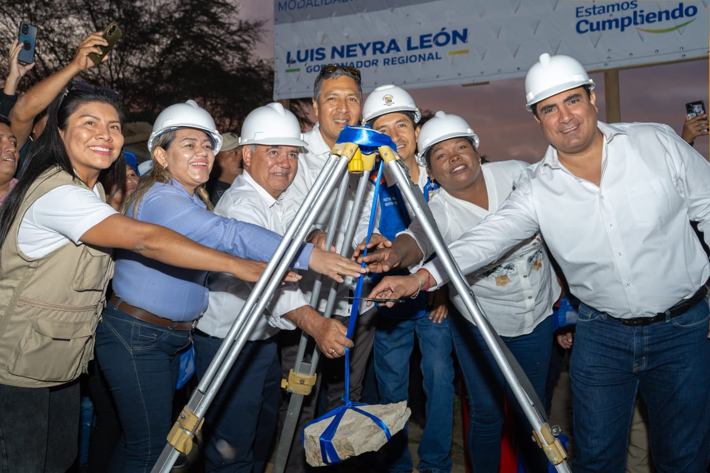 Gobernador Luis Neyra da inicio a obra de pistas y veredas en asentamiento Villa Kurt Beer-Veintiséis de Octubre