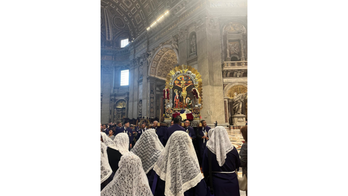 El Señor de los Milagros es venerado en la Basílica de San Pedro, Ciudad del Vaticano