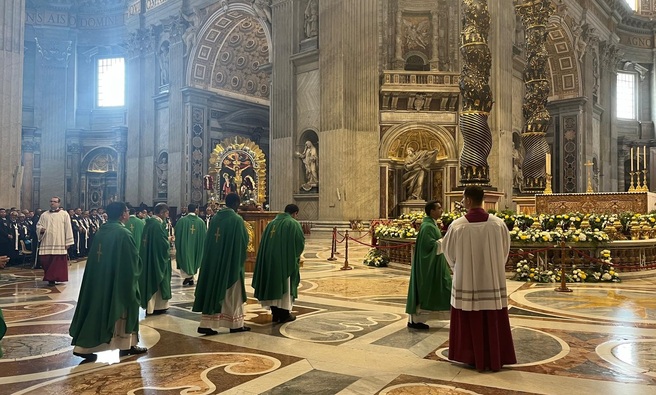 El Señor de los Milagros es venerado en la Basílica de San Pedro, Ciudad del Vaticano
