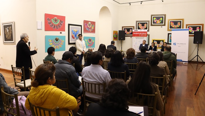 Fotografía de la presentación del libro y exposición fotográfica.