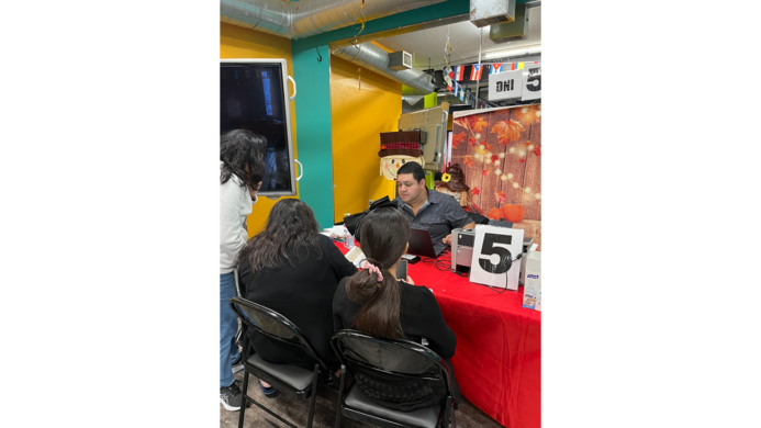Peruanos residentes en Minnesota y alrededores se benefician de visita consular itinerante realizada por el Consulado General del Perú
