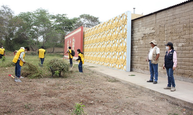 JORNADA DE LIMPIEZA INPE EN HUACA RAJADA SIPÁN