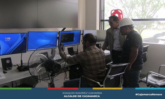๐ป La Municipalidad Provincial de Cajamarca continรบa realizando los trabajos de coordinaciรณn con la empresa contratista HYTERA, quienes ejecutan la obra por impuestos denominada โ๐๐๐ฃ๐จ๐ซ๐๐ฆ๐ข๐๐ง๐ญ๐จ ๐ฒ ๐๐ฆ๐ฉ๐ฅ๐ข๐๐๐ข๐จฬ๐ง ๐๐ ๐ฅ๐จ๐ฌ ๐๐๐ซ๐ฏ๐ข๐๐ข๐จ๐ฌ ๐๐ ๐๐ง๐๐จ๐ซ๐ฆ๐๐๐ข๐จฬ๐ง ๐๐ ๐ฅ๐ ๐๐ฎ๐ง๐ข๐๐ข๐ฉ๐๐ฅ๐ข๐๐๐ ๐๐ซ๐จ๐ฏ๐ข๐ง๐๐ข๐๐ฅ ๐๐ ๐๐๐ฃ๐๐ฆ๐๐ซ๐๐โ.
๐ Esta obra, por un monto contratado de mรกs de 9 millones de soles, busca colocar a Cajamarca en el primer lugar a nivel nacional en cuanto a instrumentos y herramientas informรกticas. Estas mejoras en las comunicaciones en tiempo real beneficiarรกn la seguridad ciudadana y atenderรกn las diversas necesidades de la poblaciรณn cajamarquina, las cuales se espera entregar y poner al servicio de todos los ciudadanos en los prรณximos dรญas.
๐ ยกCon Joaquin Ramรญrez, Cajamarca Renace!