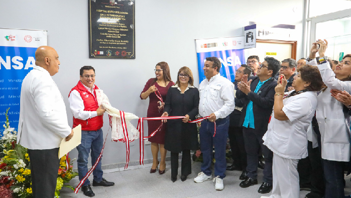 Día histórico en nuestro hospital: inauguramos equipos biomédicos resonador y tomógrafo