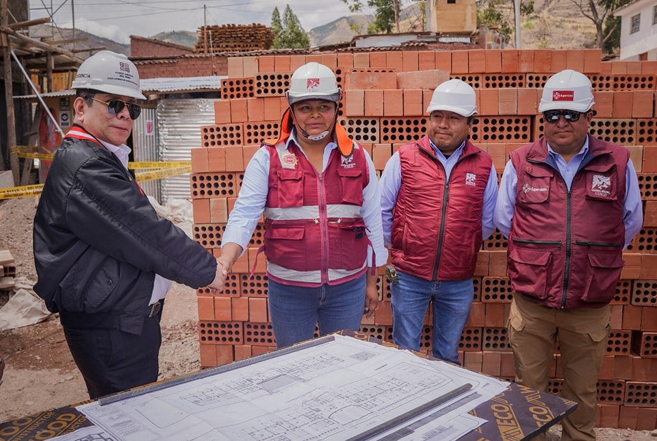 Presidente del Poder Judicial supervisó avance de la construcción de la sede judicial de Quispicanchi