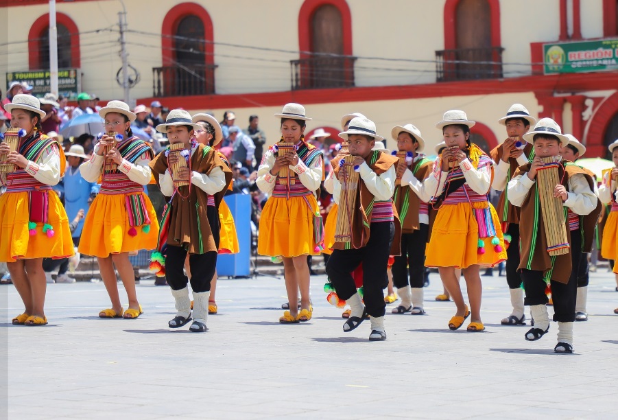 La Municipalidad de Puno presente en el VII Concurso escolar Grauino