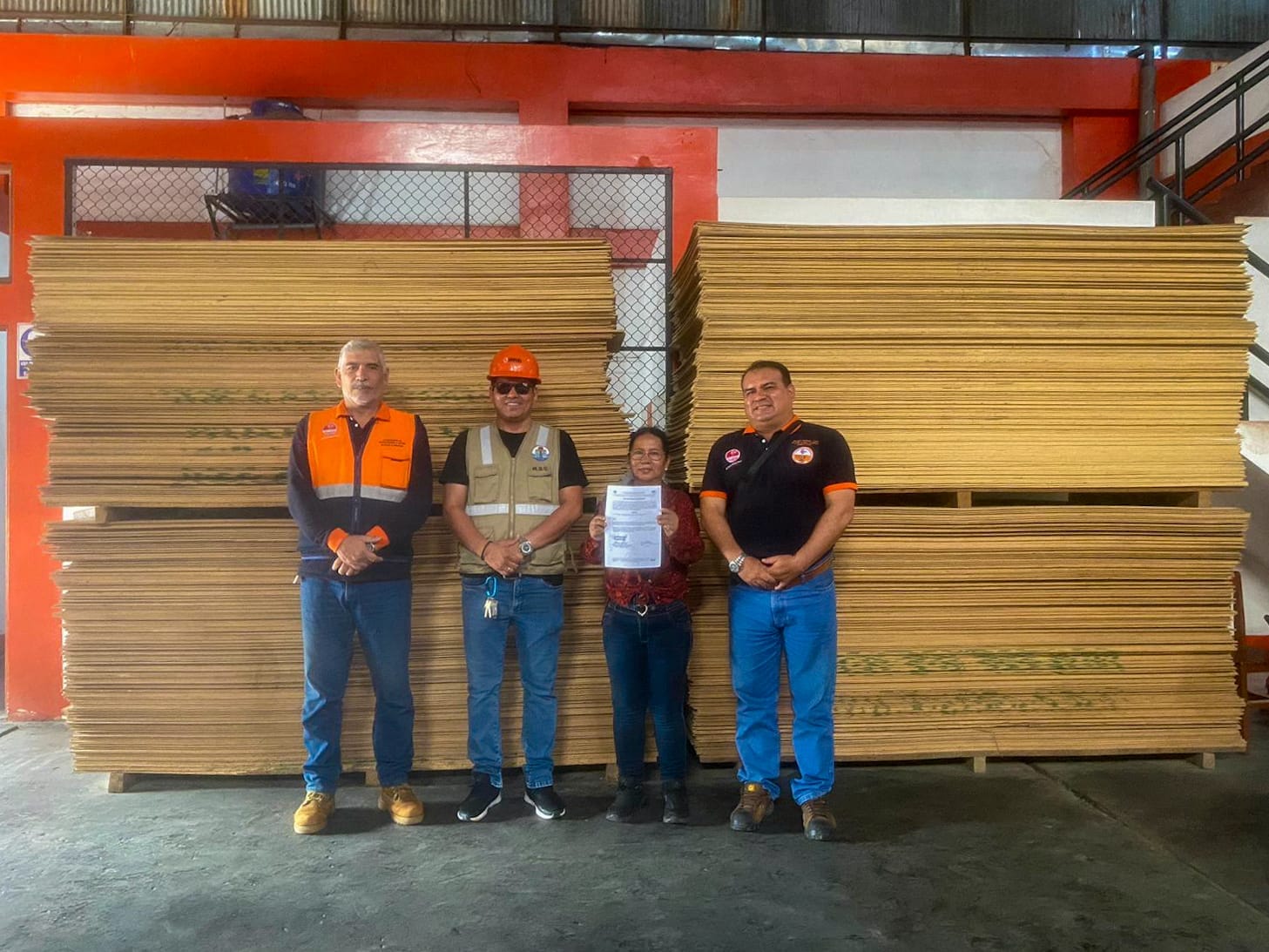 GOREL entrega ayuda humanitaria a la Municipalidad del Putumayo y Urarinas por déficit hídrico