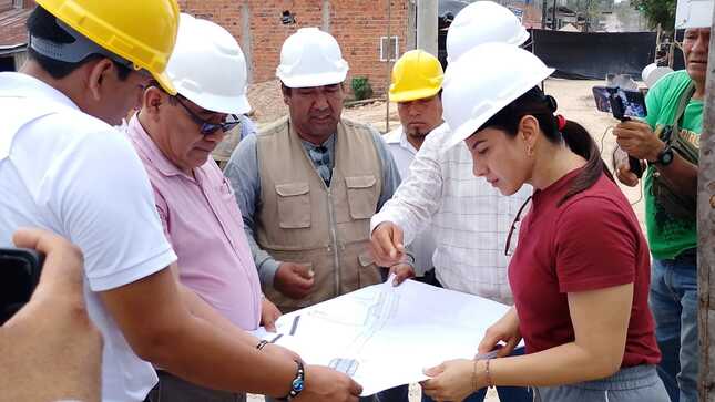 GOREL supervisa avances en la construcción del puente Rioja en Nauta.