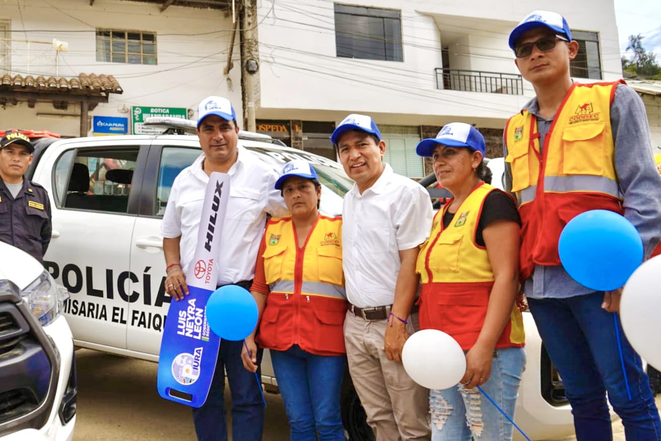 Gobernador Luis Neyra entrega seis camionetas para fortalecer lucha contra la delincuencia en Huancabamba y distritos