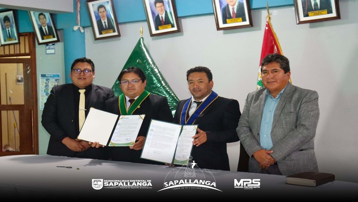 Firma de Convenio entre la Municipalidad Distrital de Sapallanga y La Sociedad de Beneficencia de Huancayo