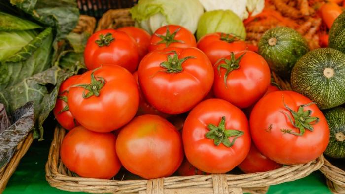 Hoy ofertas en tomate, haba, frijol, piña, melón, manzana y otros, en mercados mayoristas