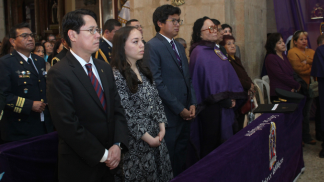 La Embajada del Perú en Bolivia y el Consulado General del Perú en La Paz rinden homenaje al Señor de los Milagros