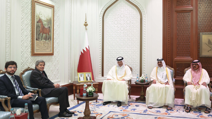 Embajada del Perú en Qatar fortalece lazos de amistad en reunión con el titular del Consejo de la Shura