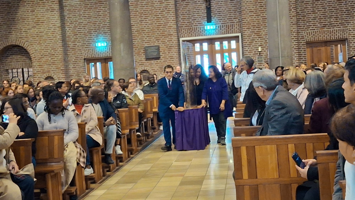 Rinden homenajes al Señor de los Milagros en La Haya y Rotterdam