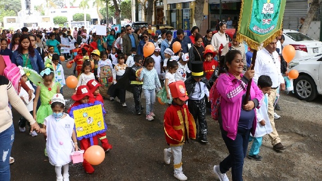 Instituciones educativas y población