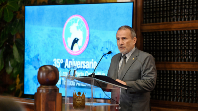 Canciller Schialer anunció que se creará Instituto Nacional Antártico y se optimizará actividad científica 