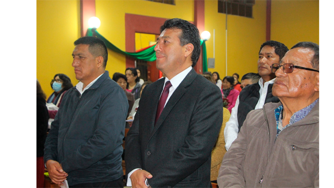 Alcalde Richard Soria asiste a la Misa por la Celebraciòn del 60º Aniversario de la Capilla San Judas Tadeo